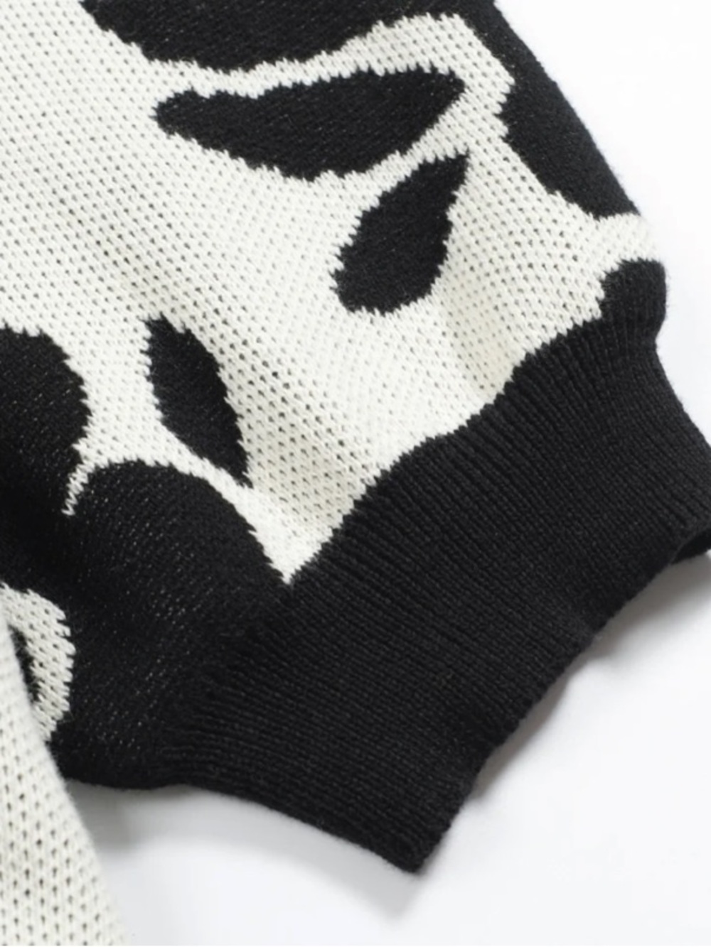 OXKNIT Women's Black & White Floral Short-Sleeve Jacquard Cardigan - Picture 4 of 5